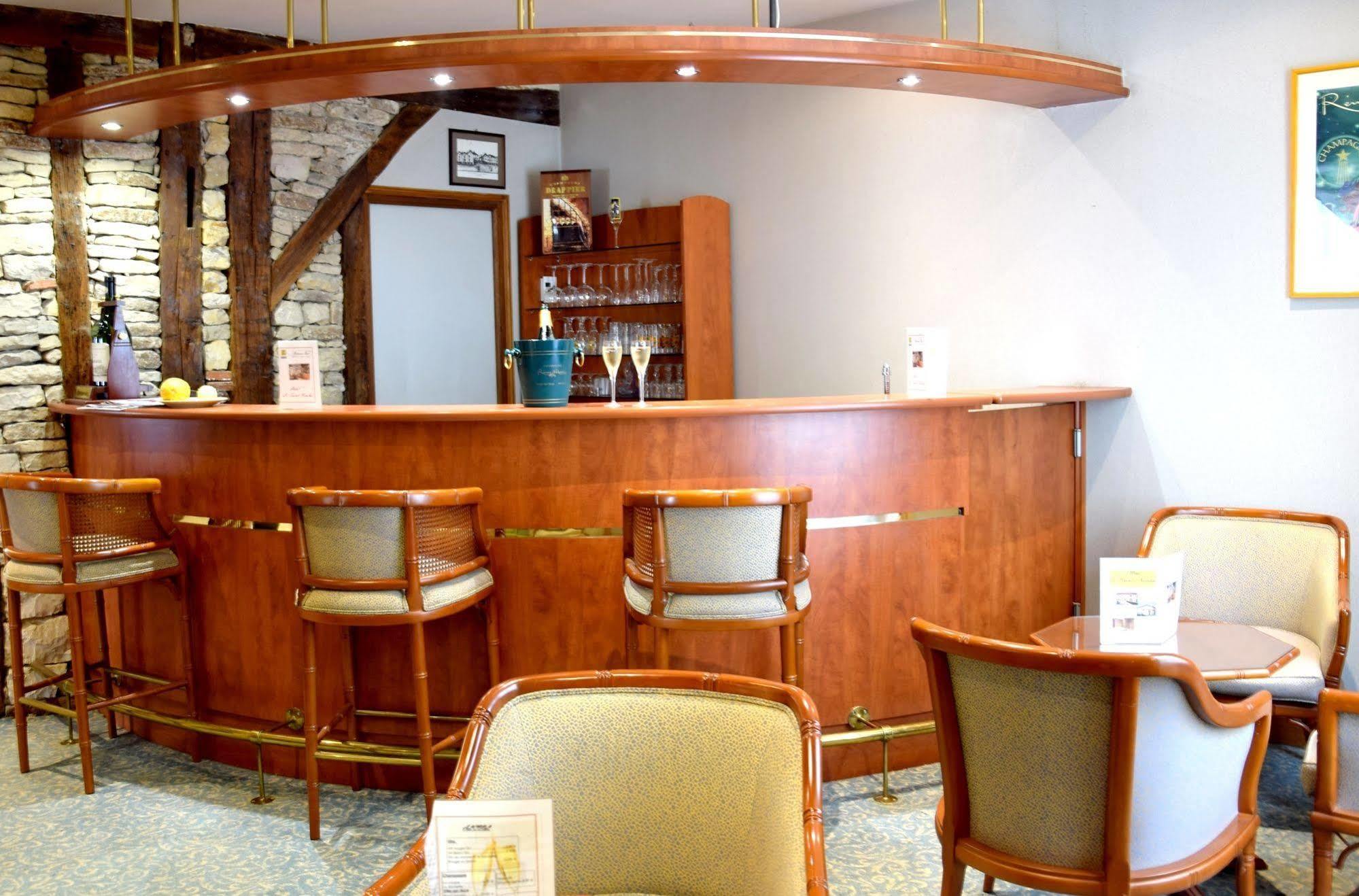 圣尼古拉斯之家酒店 巴索奥布 外观 照片