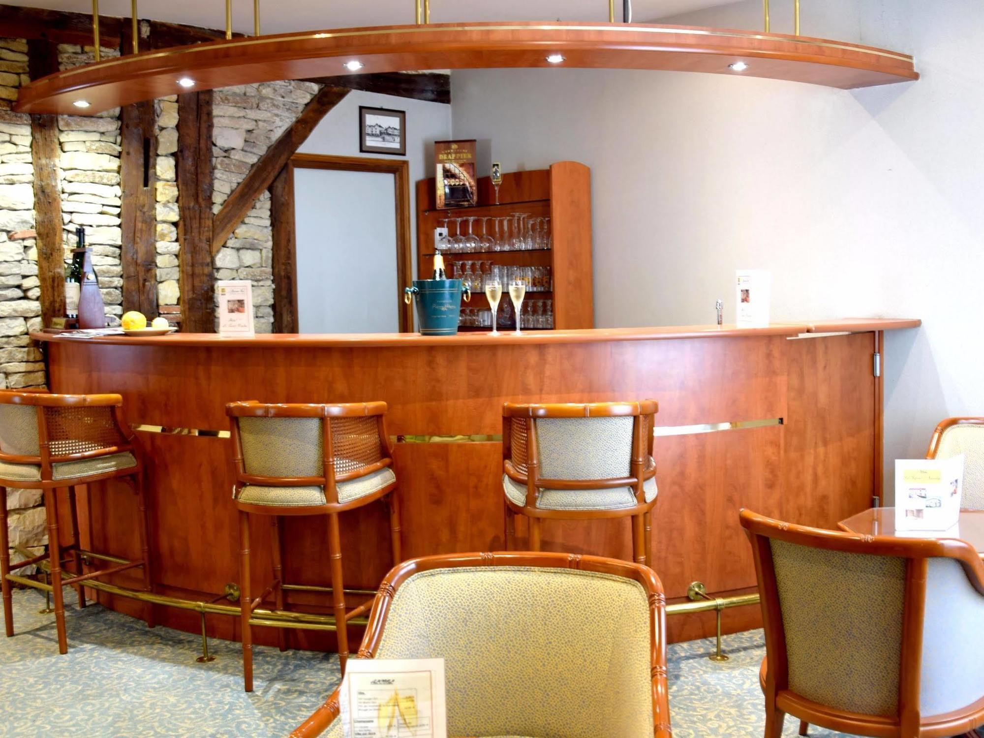圣尼古拉斯之家酒店 巴索奥布 外观 照片